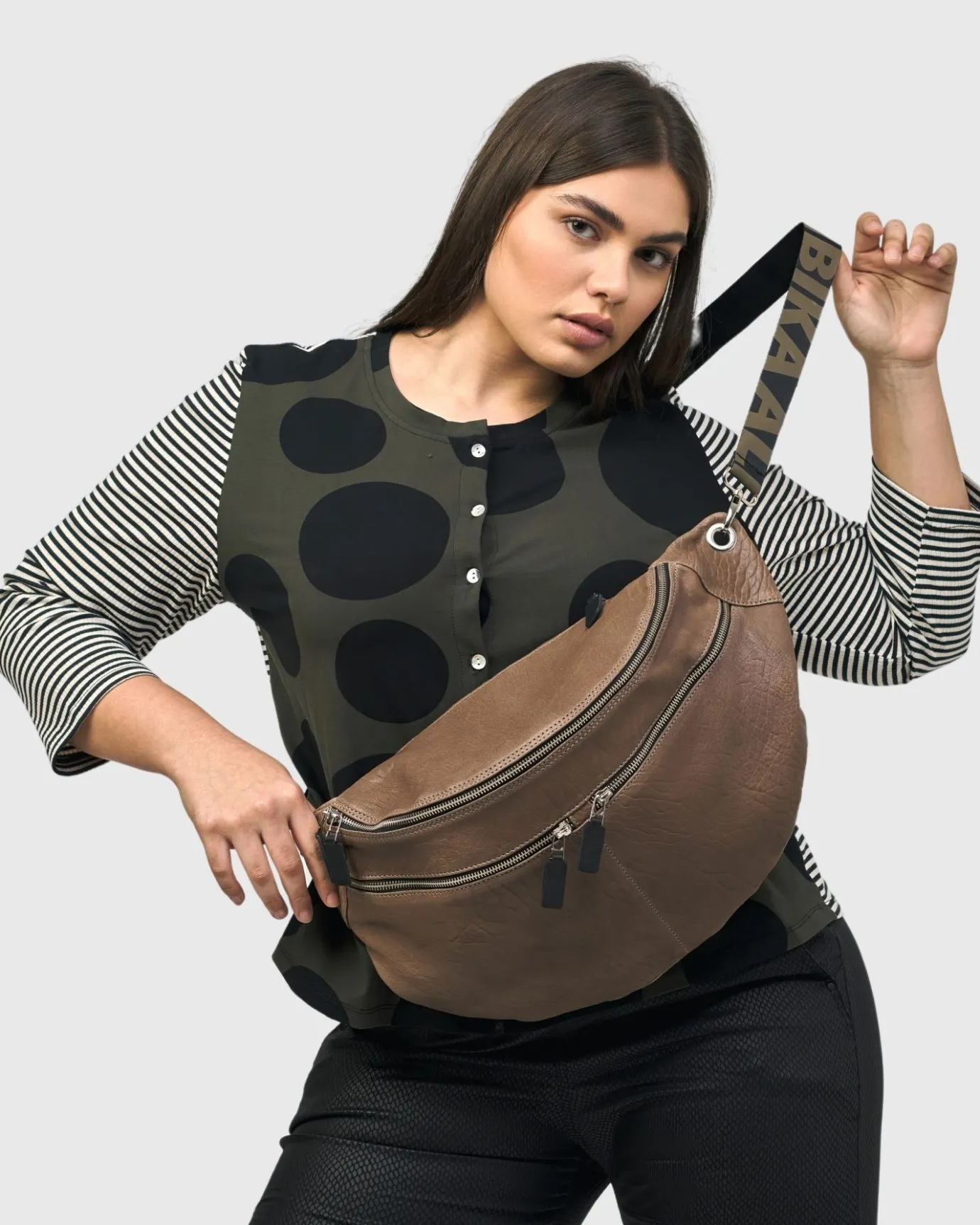 Women Alembika Accessories<On-The-Go Large Sling Bag, Wood