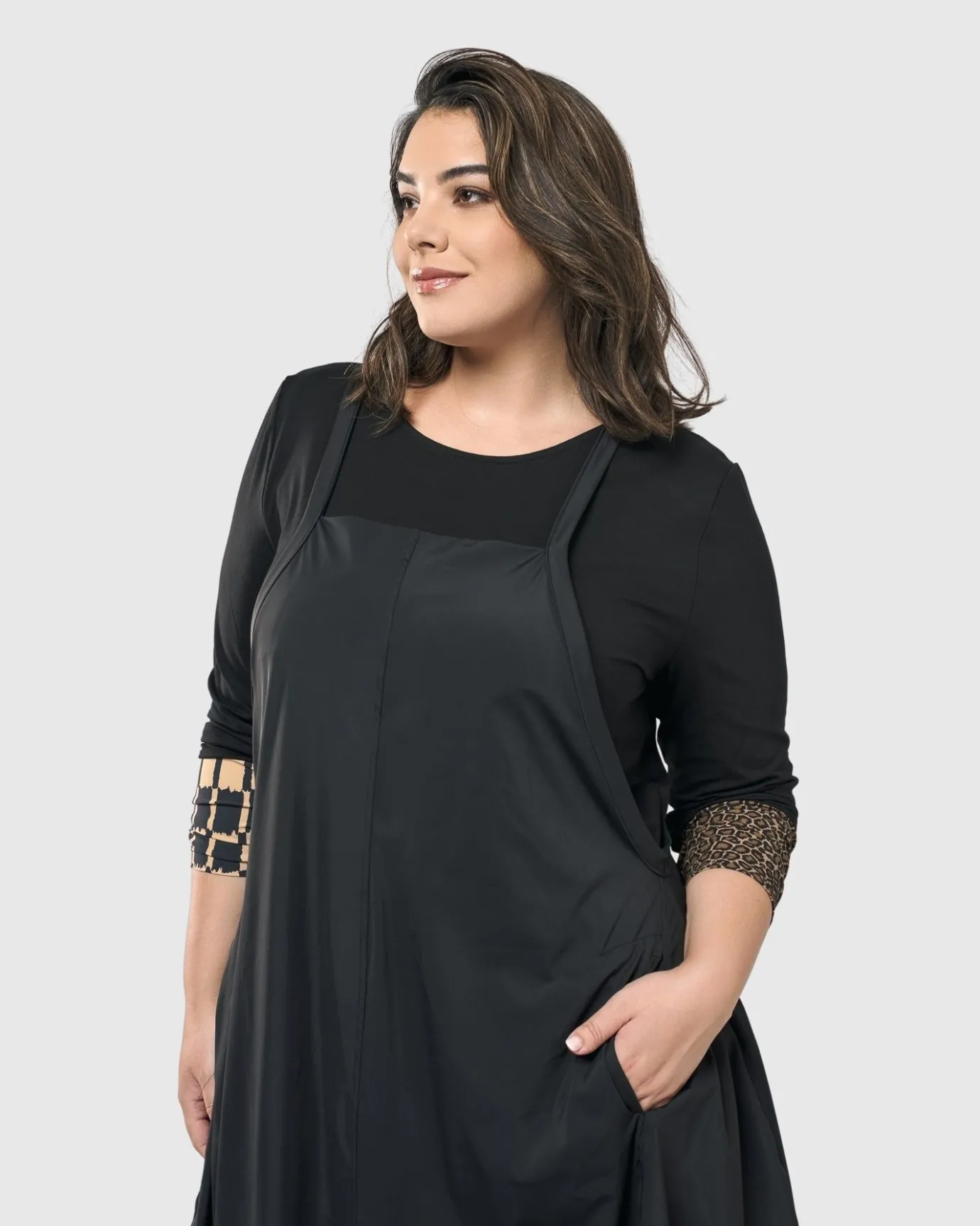 Women Alembika Plus<Shelley Apron Dress, Black