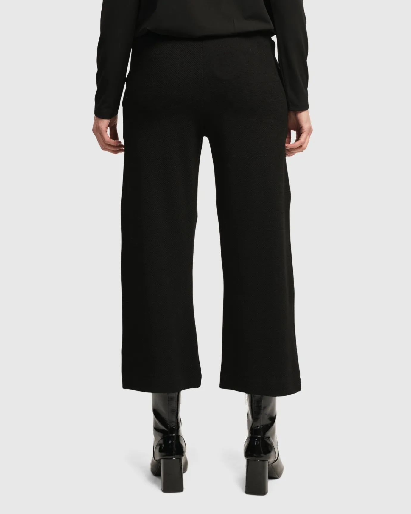 Women Alembika Plus<Superb Waffle Weave Ankle Pants, Black