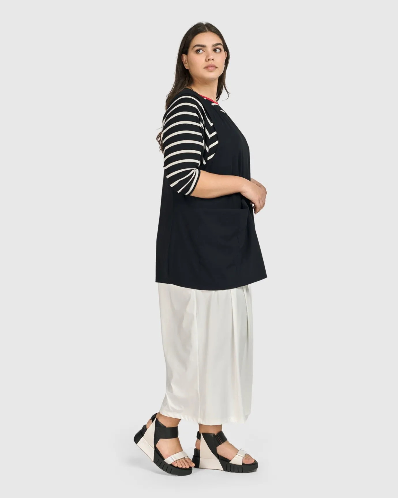 Women Alembika Plus<Tekbika Notre Dame Apron Vest, Black