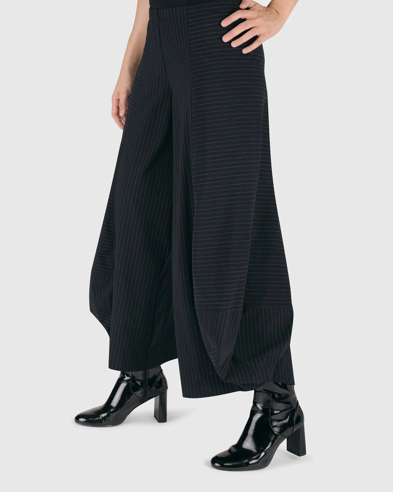 Women Alembika Pants & Skirts<Tekbika Pinstripe Punto Pants, Black