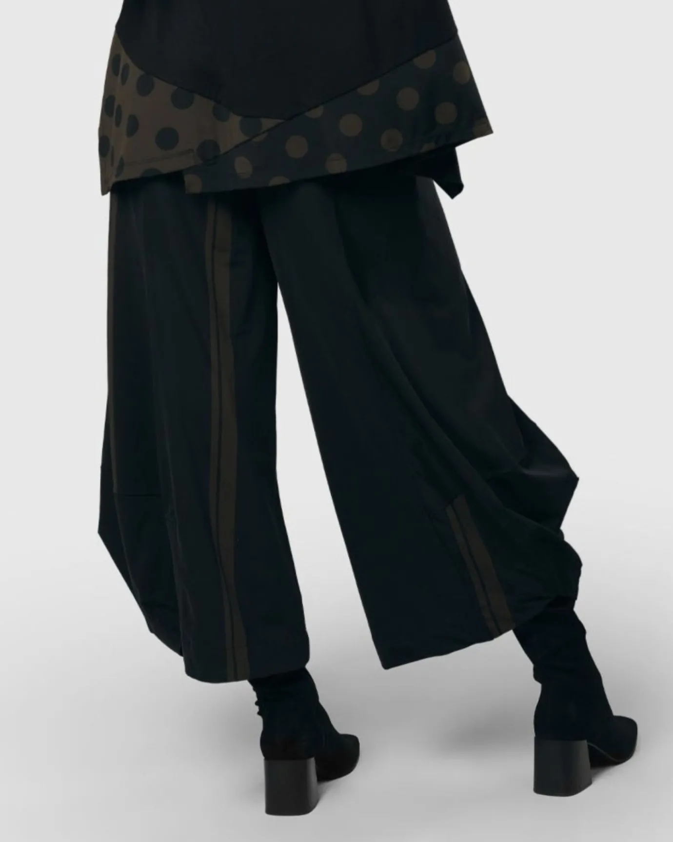 Women Alembika Plus<Tekbika Stripe Punto Pants, Black/Khaki