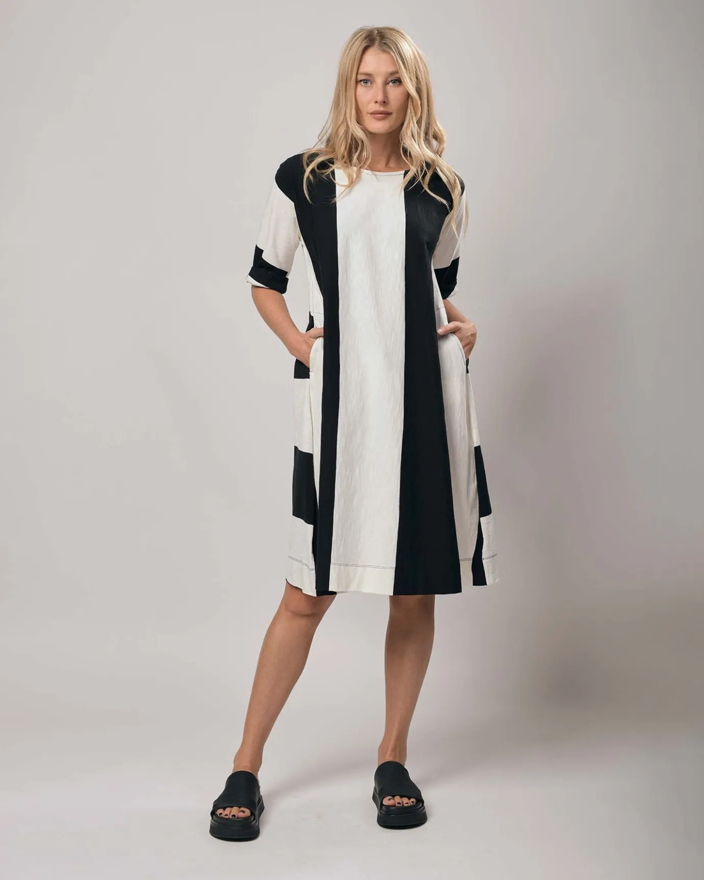 Women Alembika Plus<Urban Anna Stripe A-Line Dress, White/Black