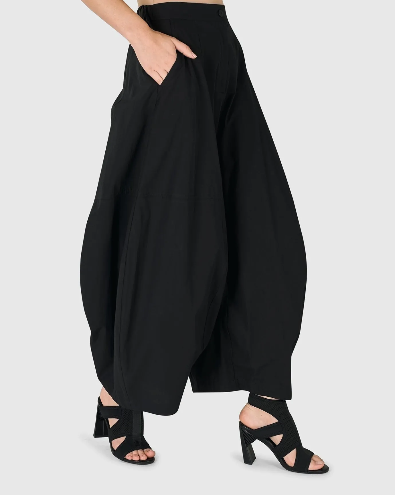 Women Alembika Plus<Urban Bowery Balloon Pants, Black