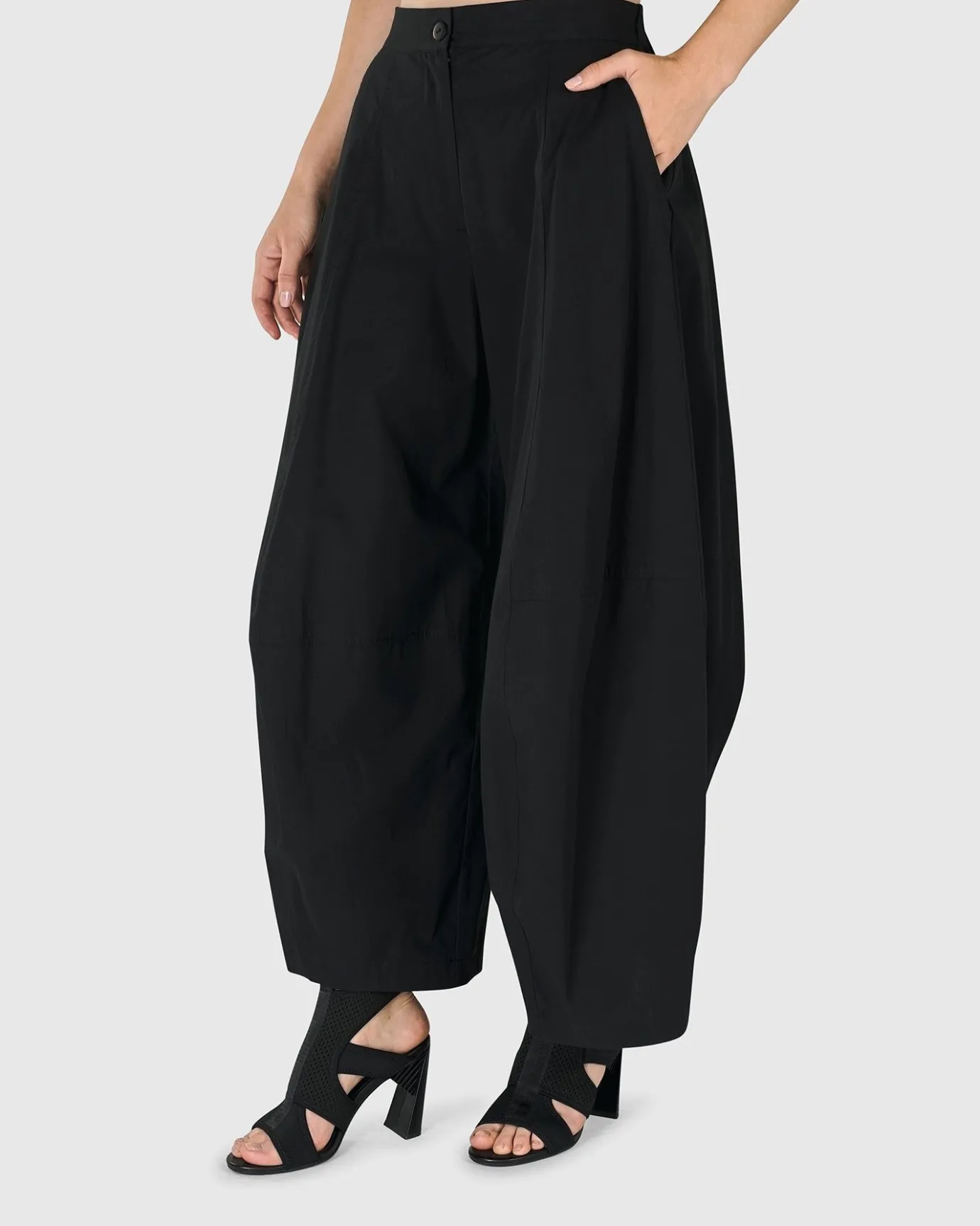 Women Alembika Plus<Urban Bowery Balloon Pants, Black