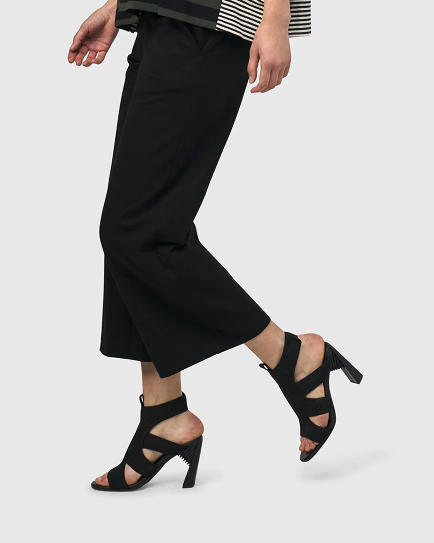 Women Alembika Pants & Skirts<Urban Citypop Pants, Black