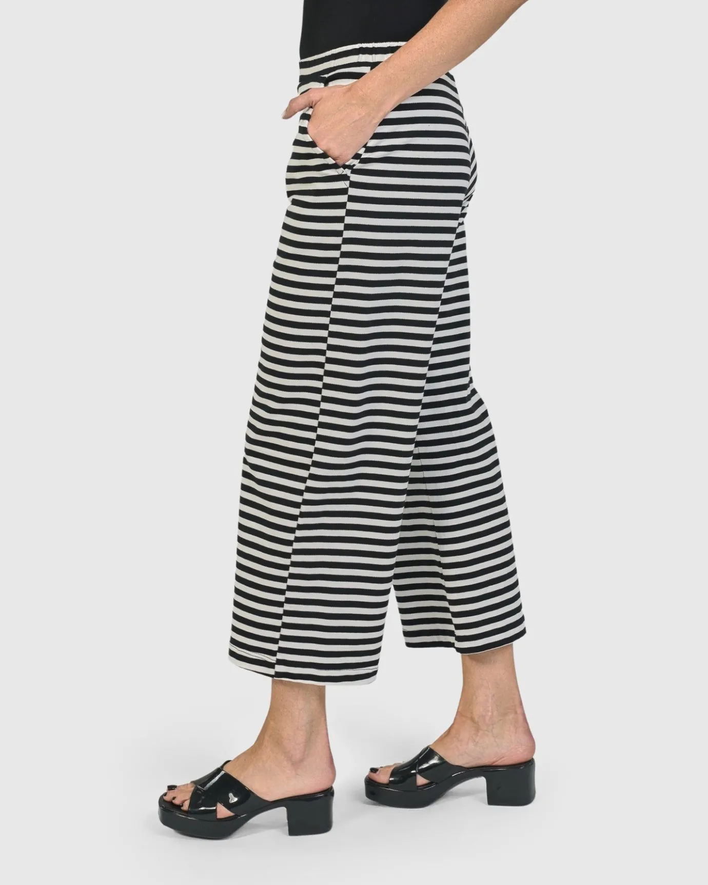 Women Alembika Plus<Urban Greenwich Striped Pants, Black