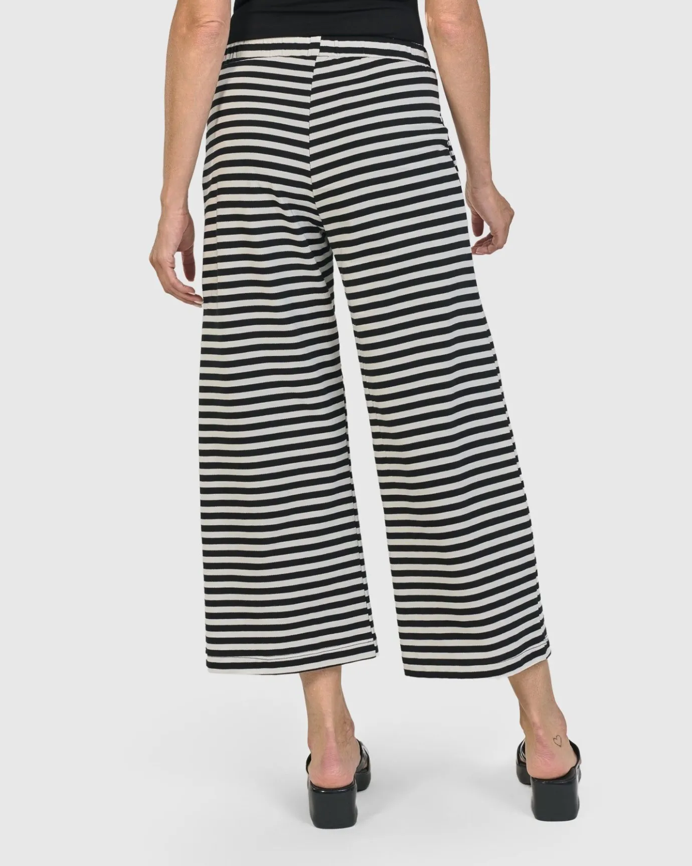 Women Alembika Plus<Urban Greenwich Striped Pants, Black