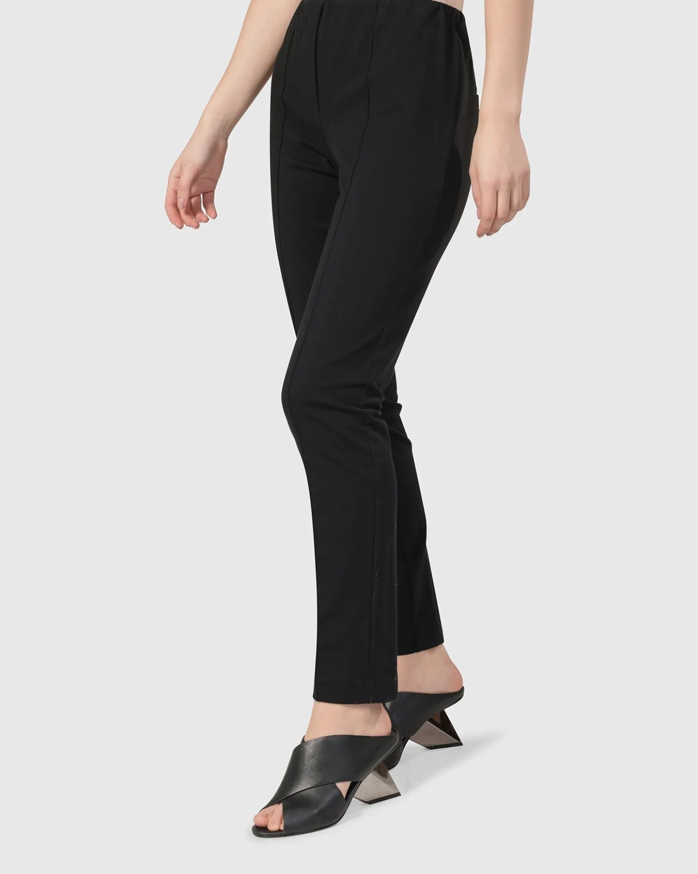 Women Alembika Plus<Urban Metropolitan Slim Trousers, Black