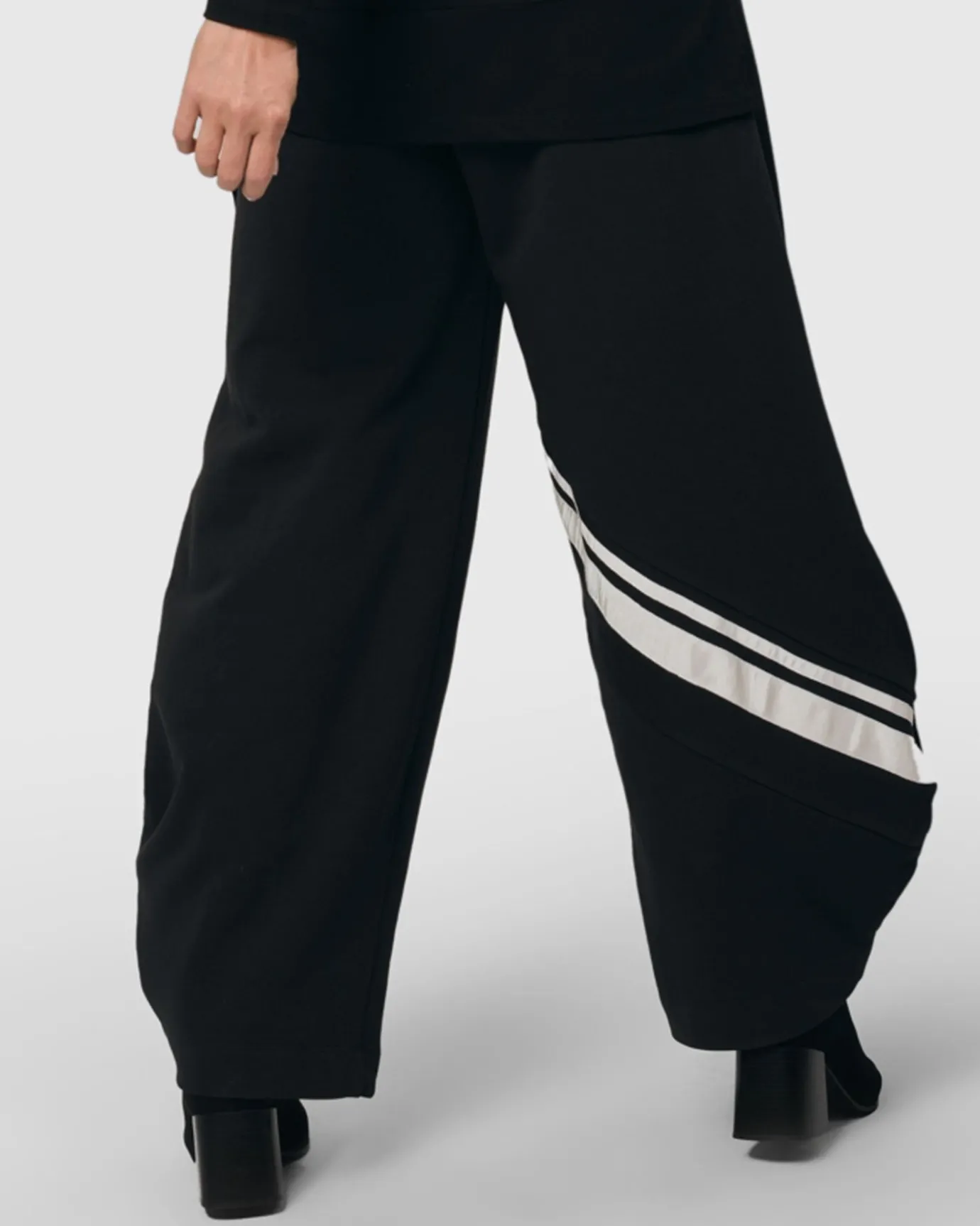 Women Alembika Plus<Urban Ribbon Punto Pants, Black