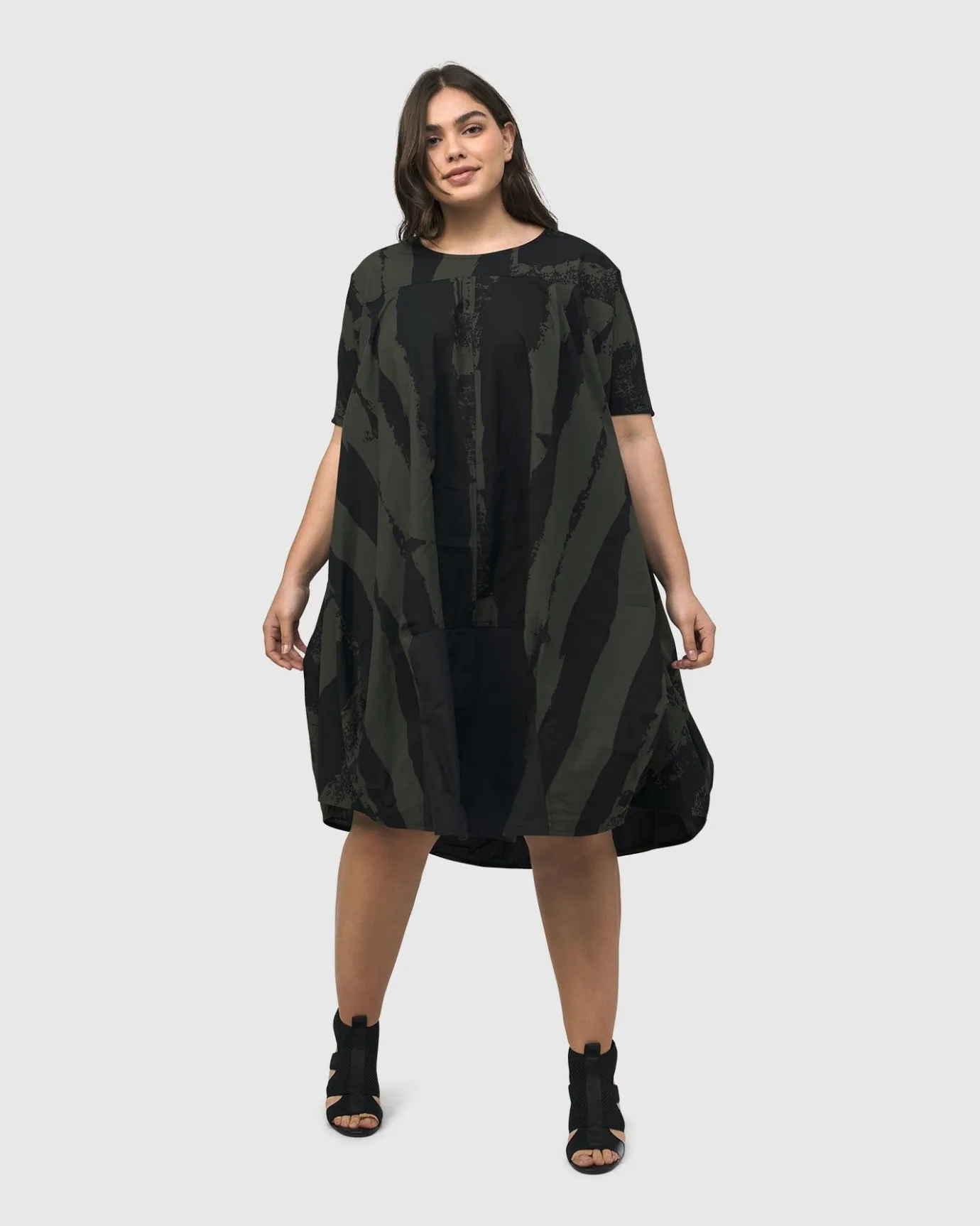 Women Alembika Plus<Urban Sake Muumuu Dress, Khaki