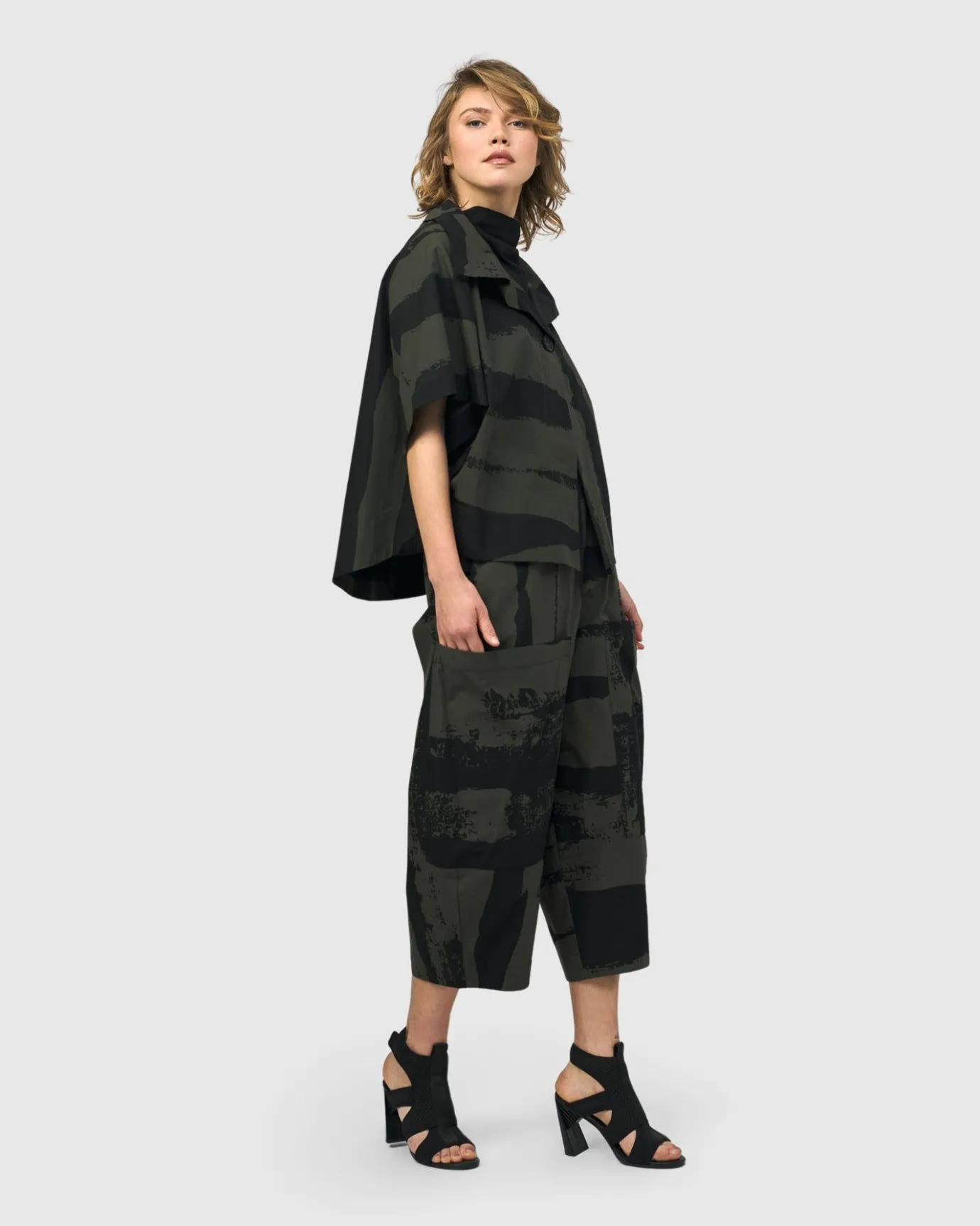 Women Alembika Jackets<Urban Sakura Cape Jacket, Khaki