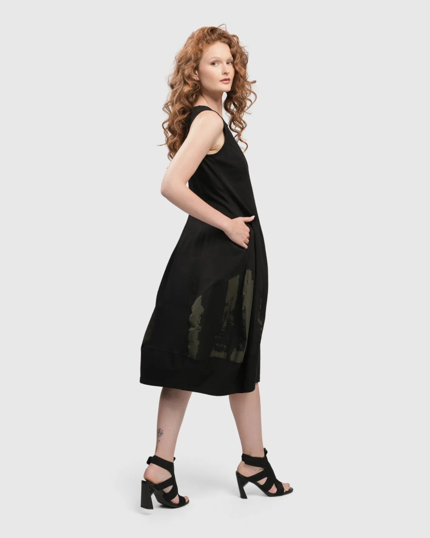 Women Alembika Dresses<Urban Sleeveless Cocoon Dress, Khaki
