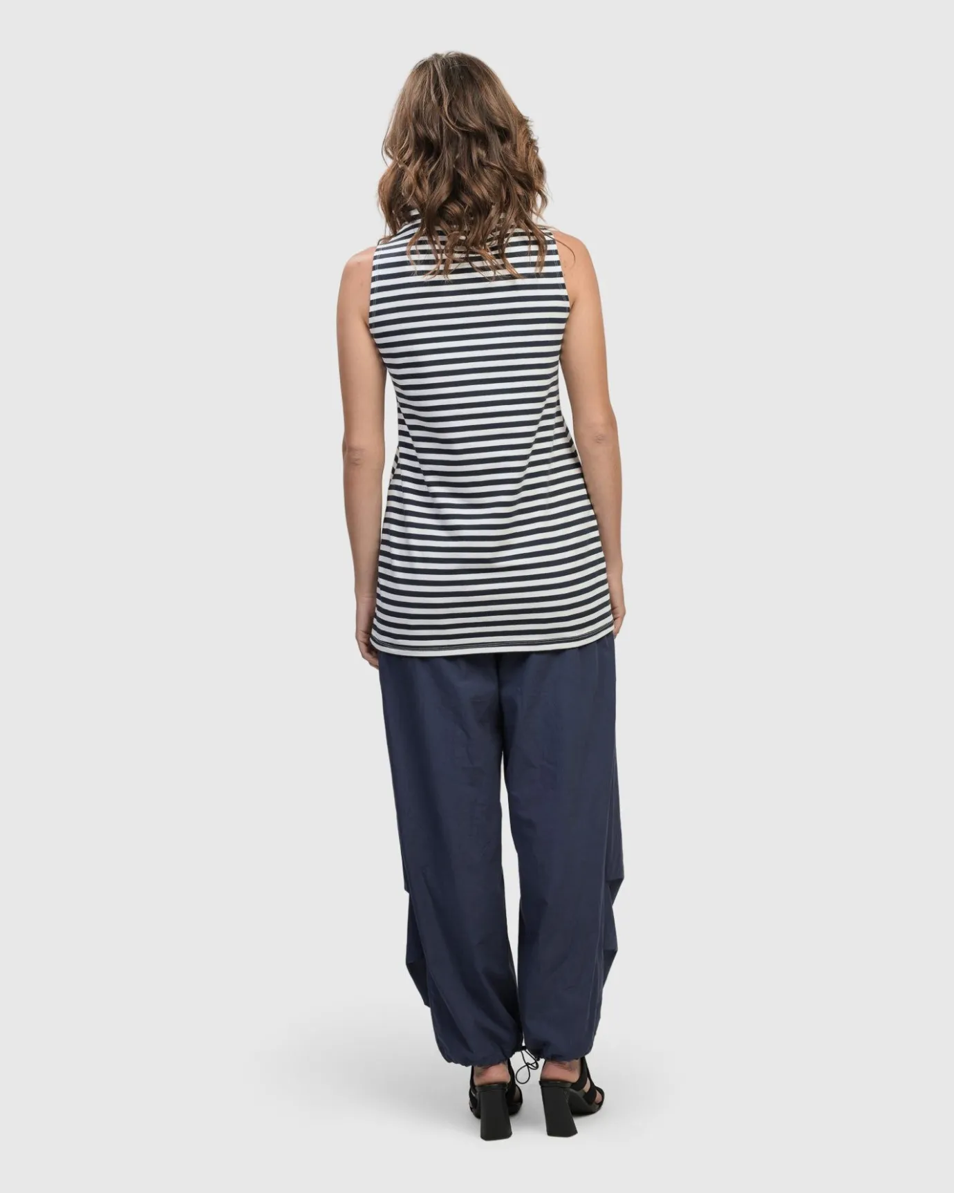 Women Alembika Plus<Urban Sleeveless Mockneck Top, Navy