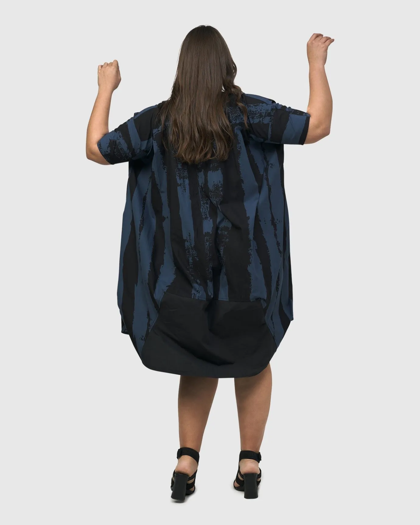 Women Alembika Plus<Urban Streets Muumuu Dress, Navy
