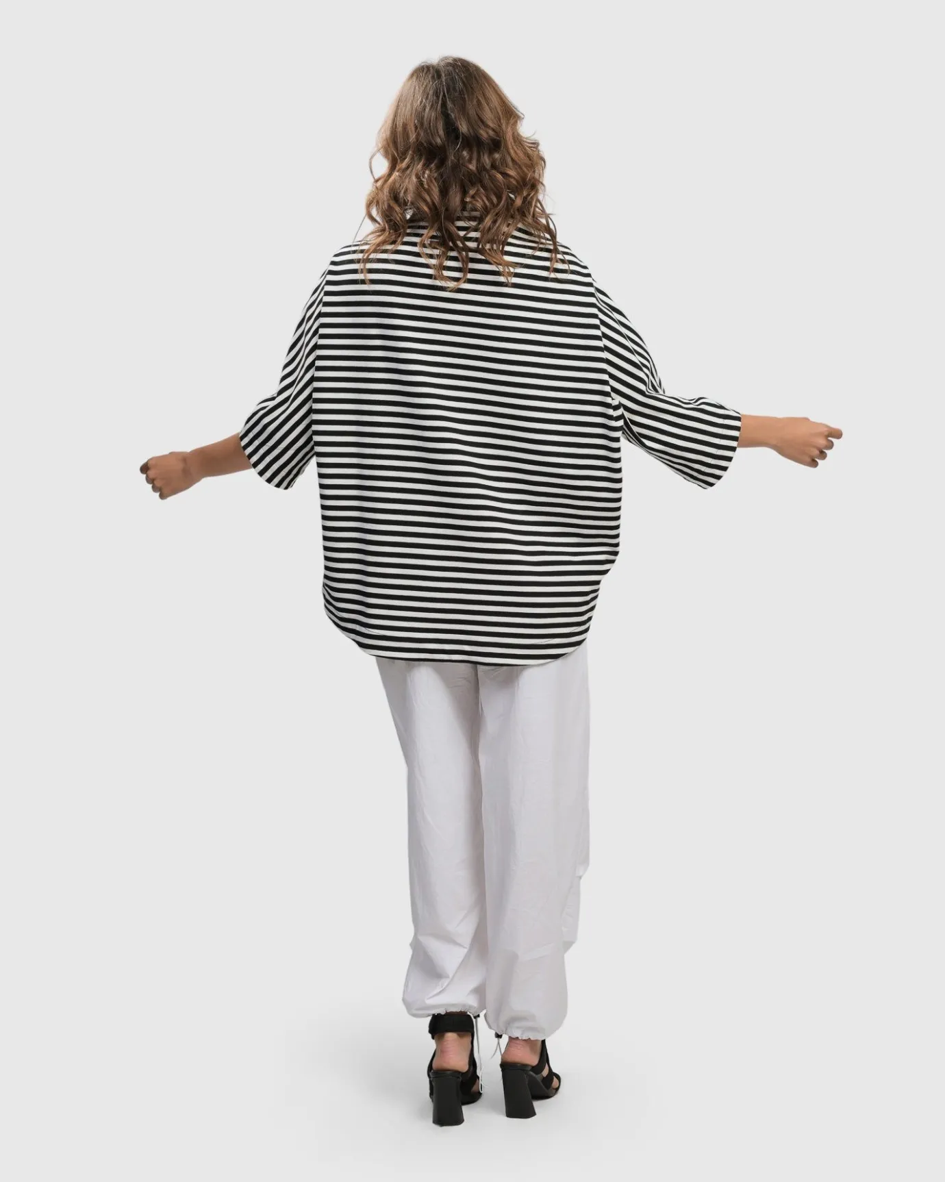 Women Alembika Tops & Tunics<Urban Trekker Sweatshirt, Black