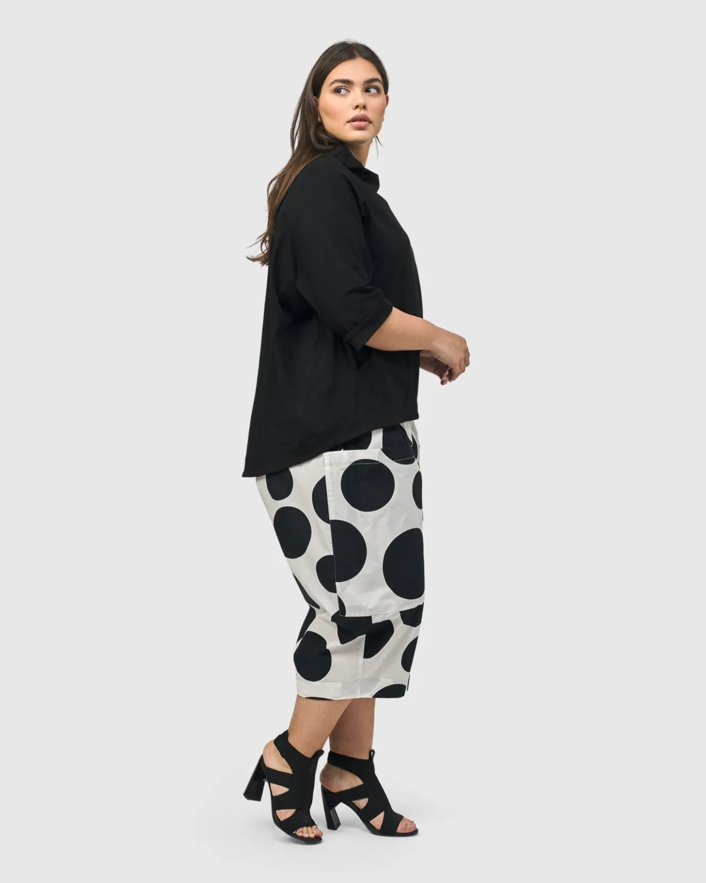Women Alembika Plus<Urban Wanderer Sweatshirt, Black